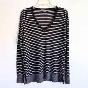 Vince $235 Sweater Black And White Stripe V-Neck Longsleeve Womens Size S